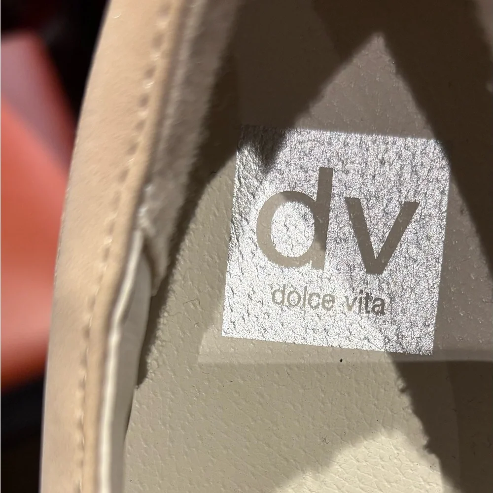 Dolce Vita Chunky Platform Loafers – Cream / Beige – Size 10 – NWOT